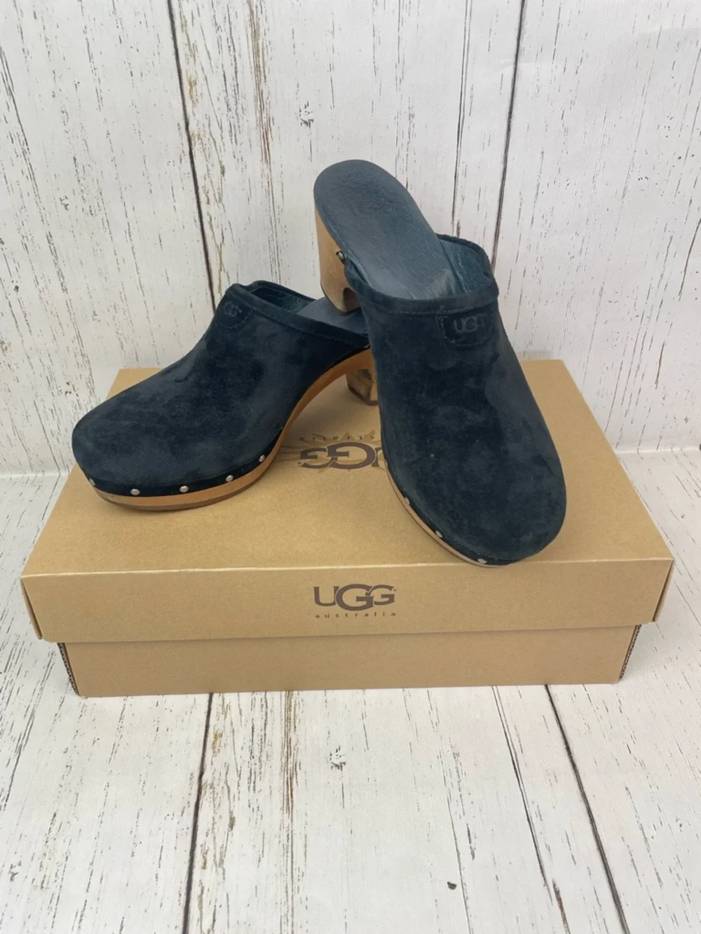 UGG Abbie Clog - Picture 1 of 16